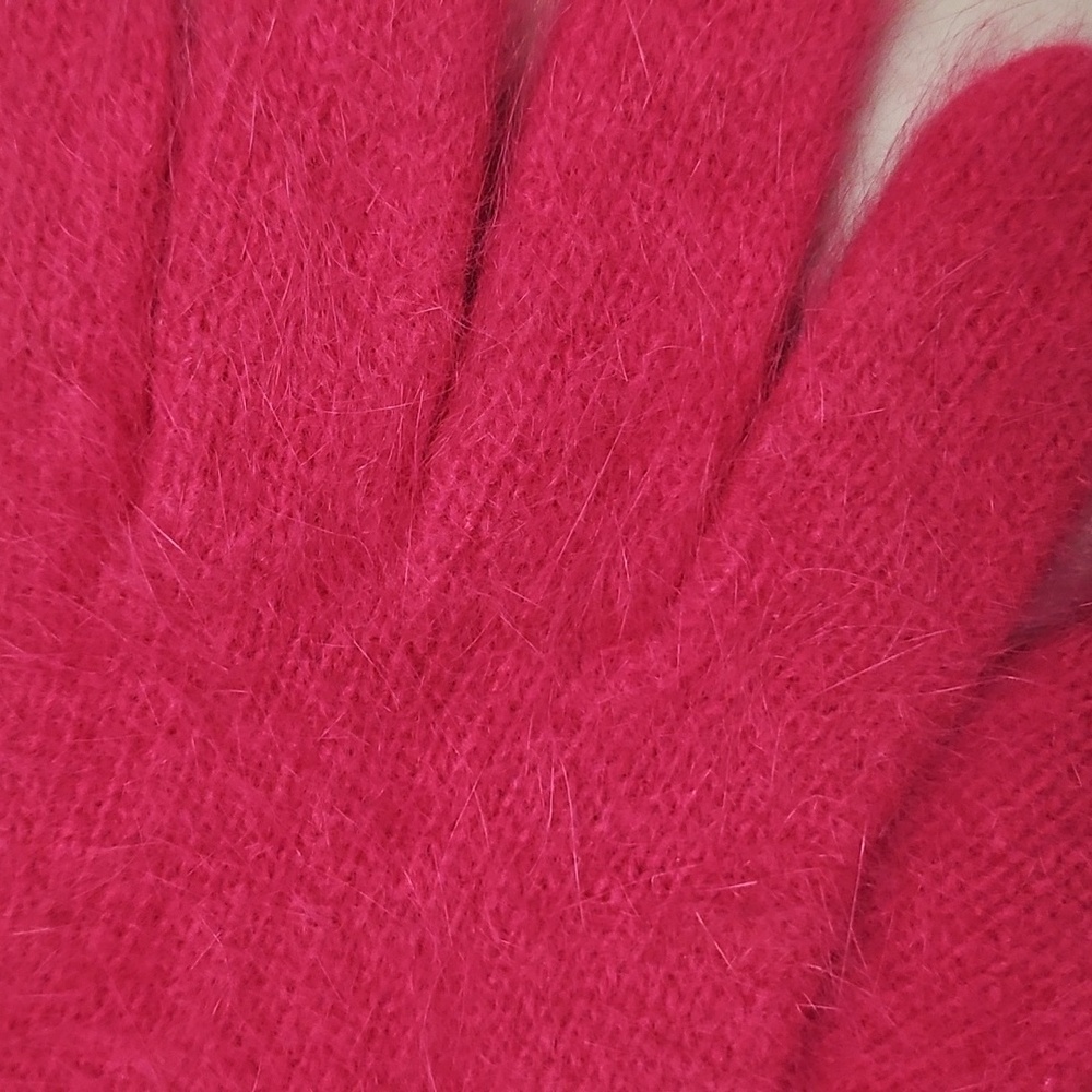 Angora Rabbit Hair Fuzzy Pink Gloves! NEW!! - Picture 4 of 6